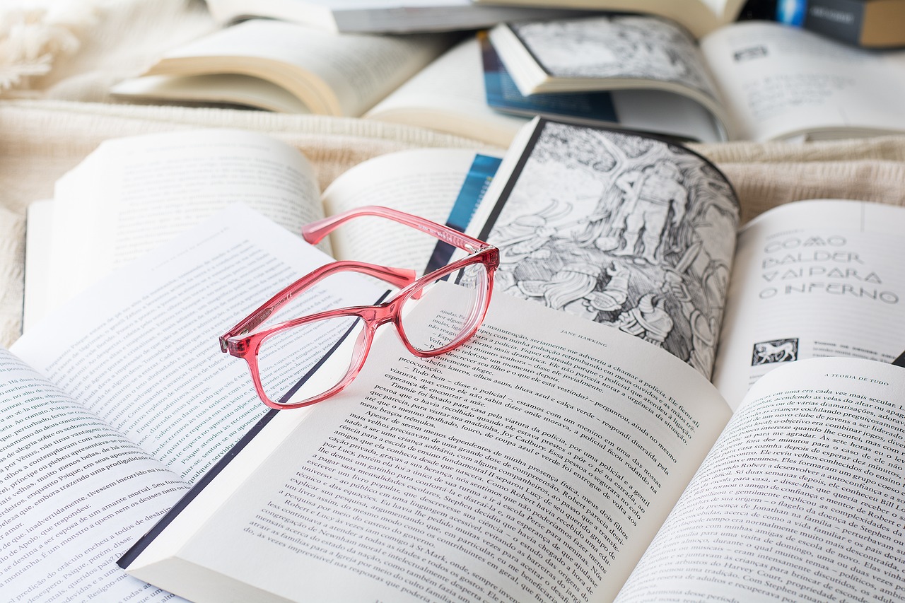 glasses, reading, books-4704055.jpg